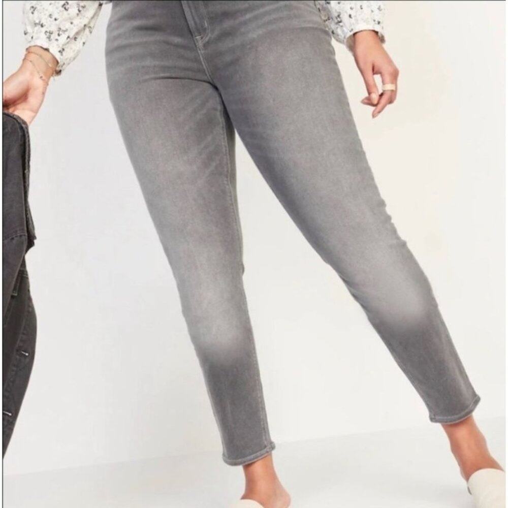 Old Navy Original Mid Rise Gray Jeans Women's Size 18 Regular Comfort Soft Excel